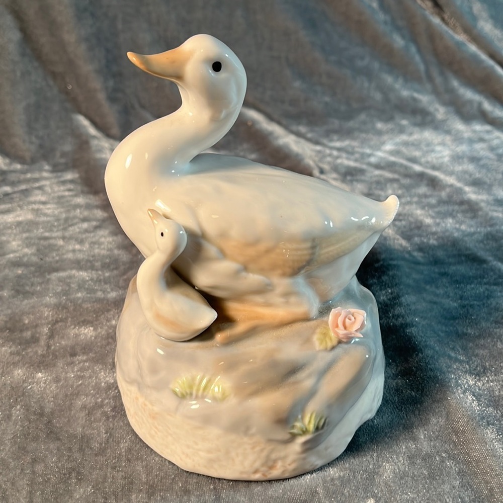 VTG Duck Music Box